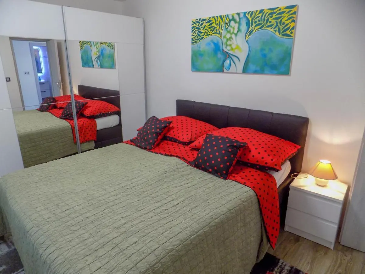 Oriella Apartmans And Room Novigrad Istria Croácia